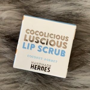 Coconut luscious lips scrub brand new***